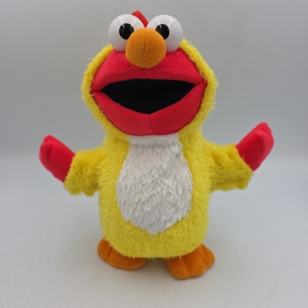 2003 Fisher Price Sesame Street Talking & Dancing Chicken Dancer Elmo Brand